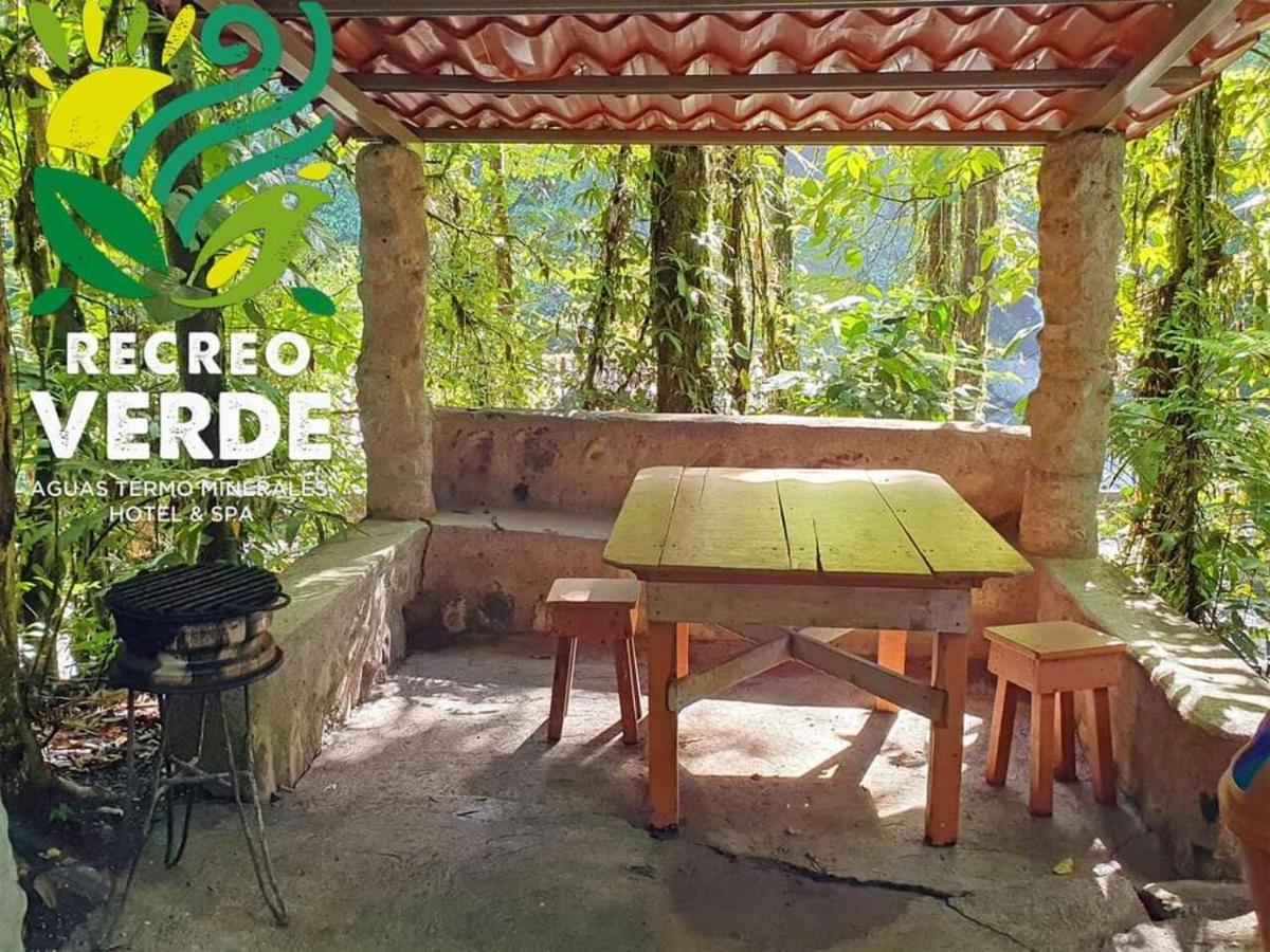 Recreo Hot Springs & 2*